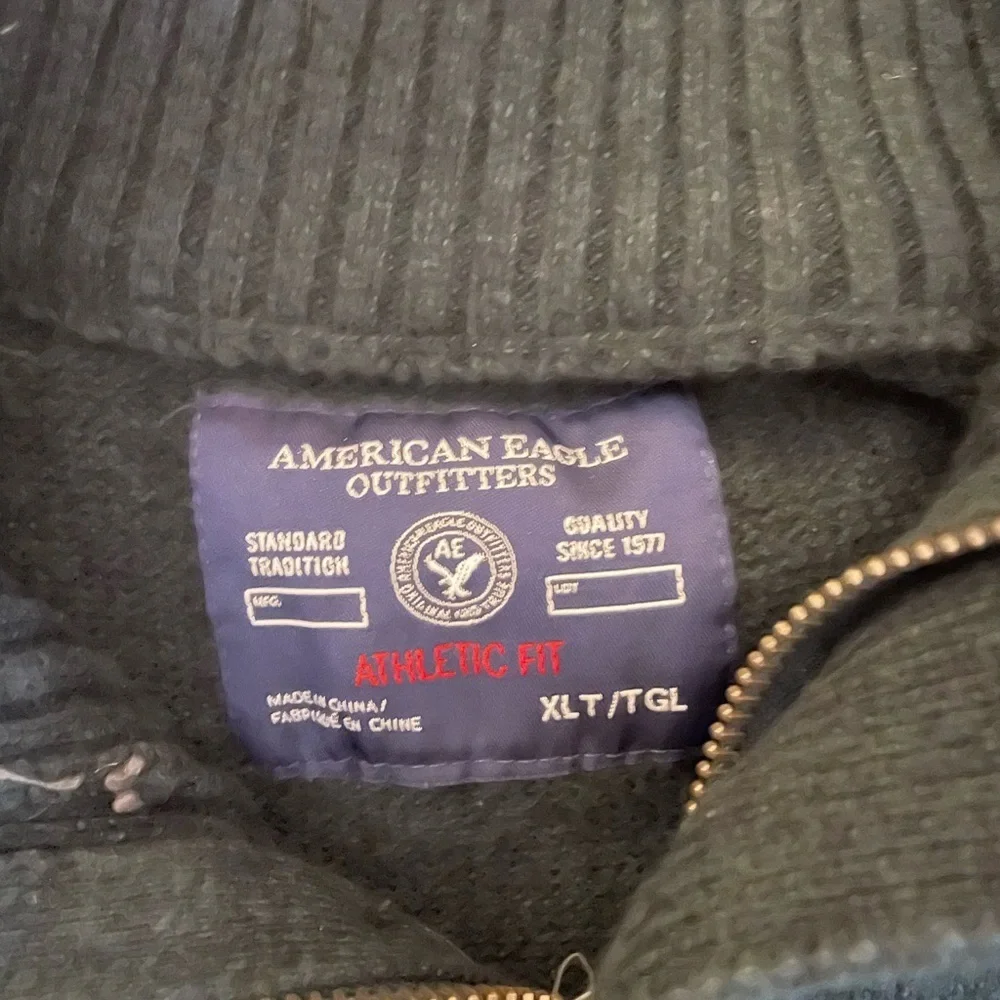 American Eagle Outfitters Men’s Quarter Zip with Black Sweater with Gray Stripes